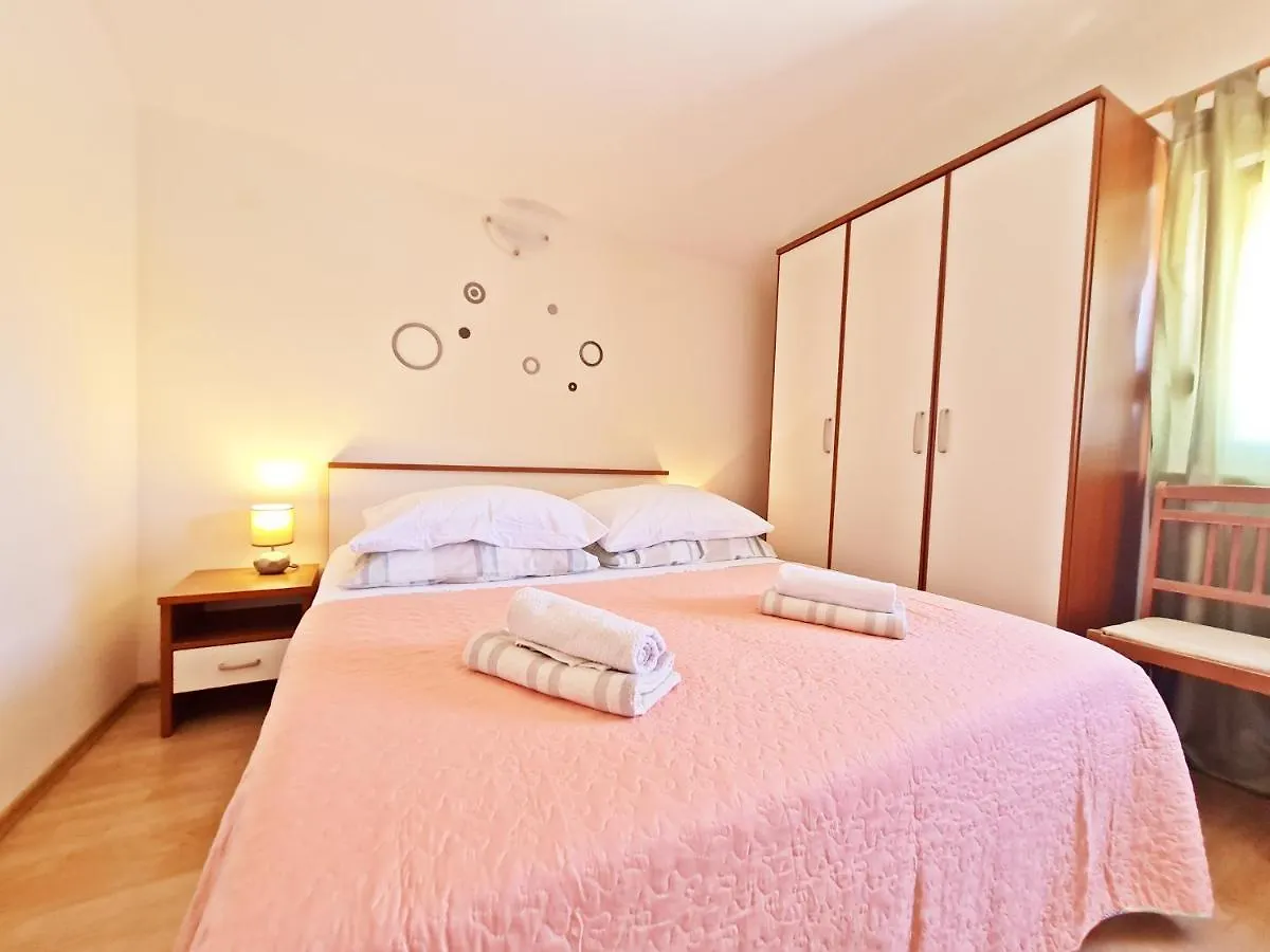 *** Guest house Rooms And Apartments Porat Stobrec Croatia