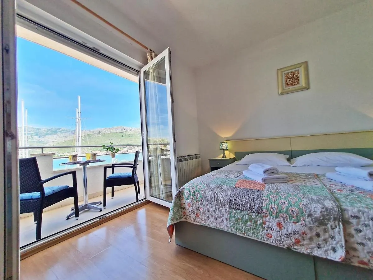 Guest house Rooms And Apartments Porat Stobrec