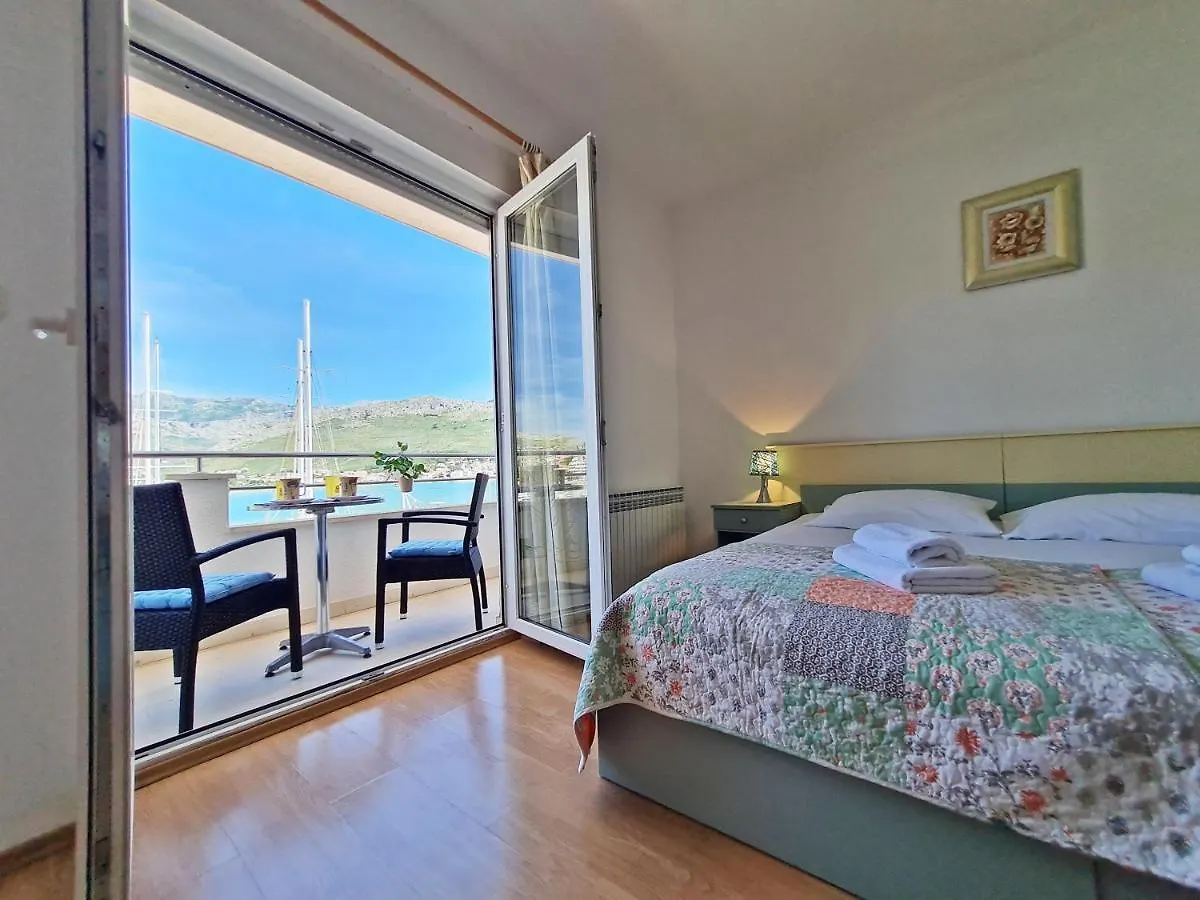 Guest house Rooms And Apartments Porat Stobrec