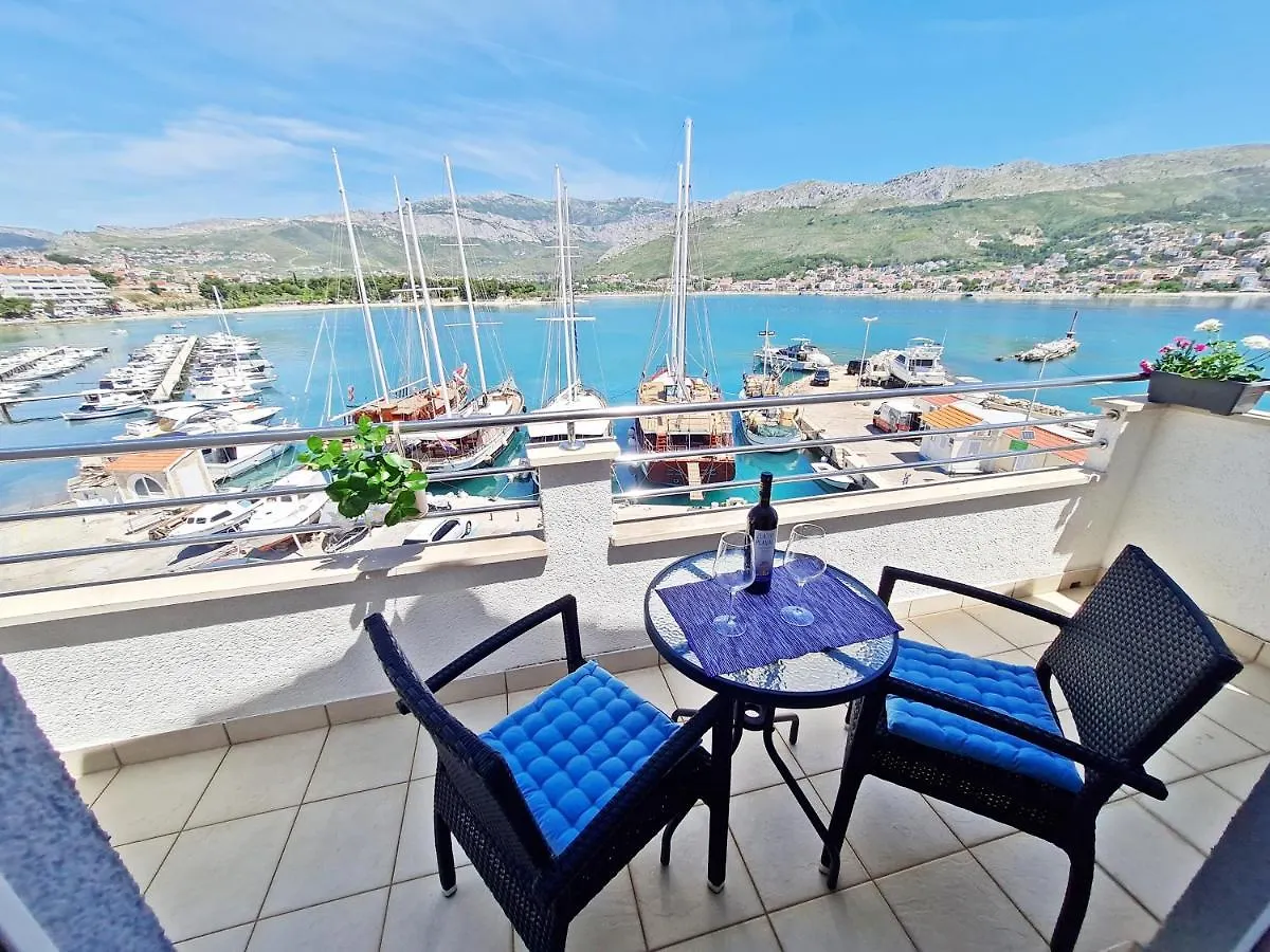Rooms And Apartments Porat Stobrec Guest house