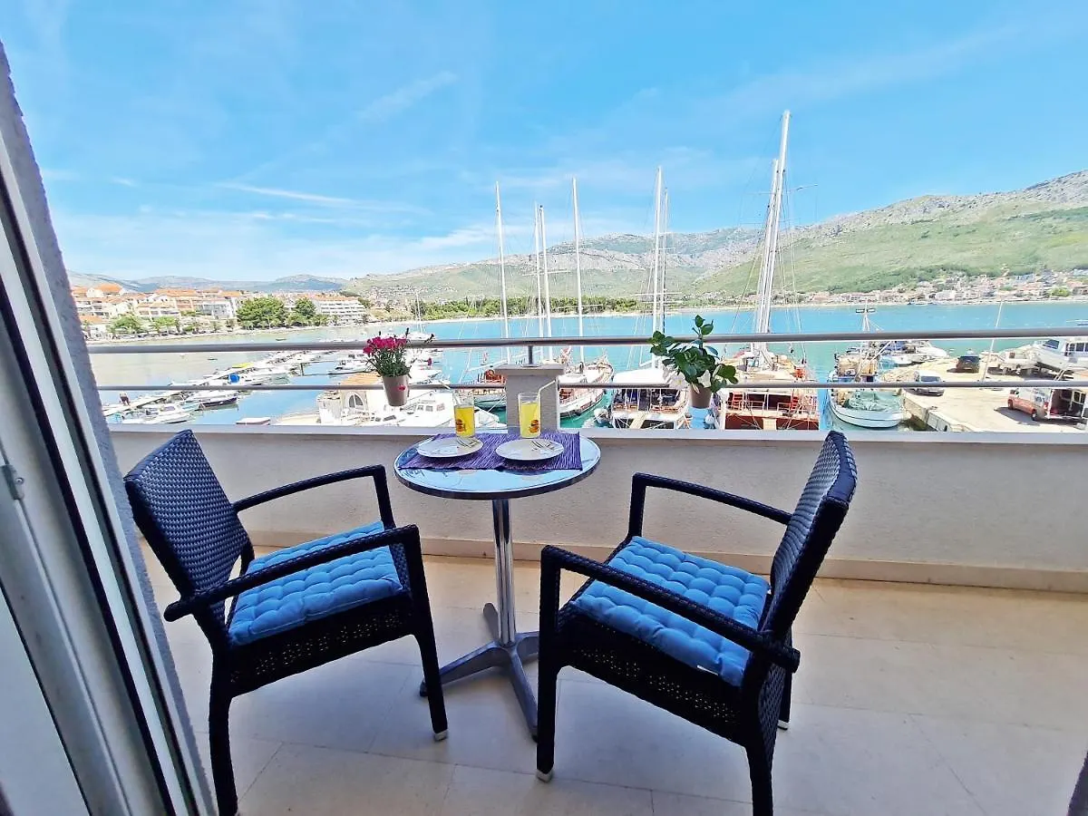 Rooms And Apartments Porat Stobrec