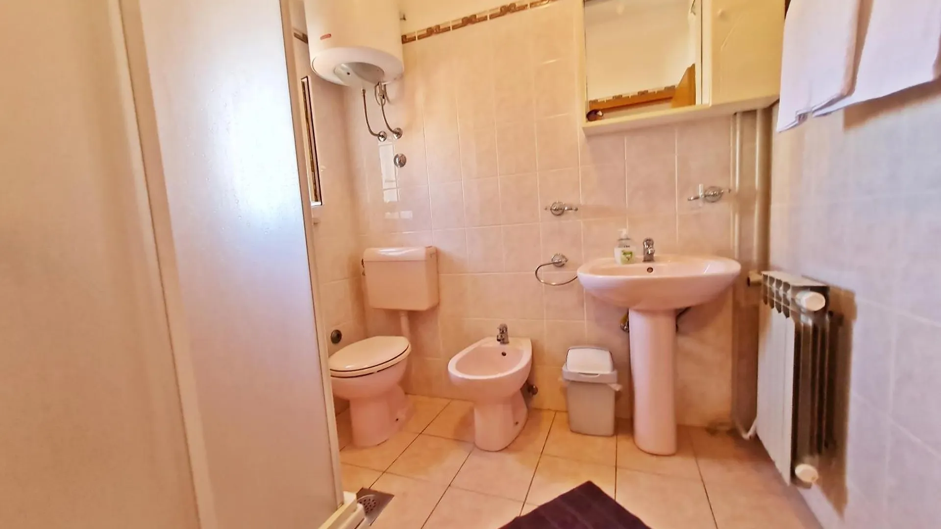 Guest house Rooms And Apartments Porat Stobrec