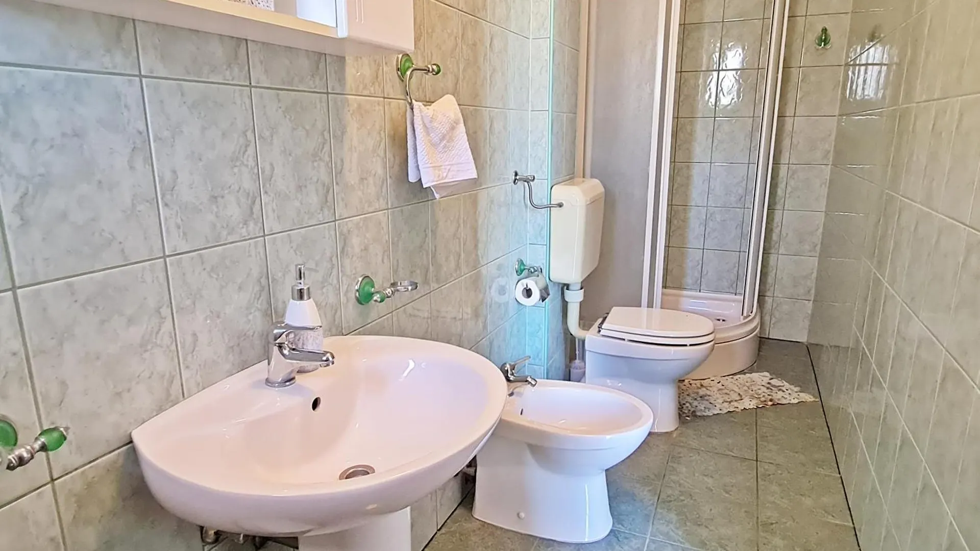 Guest house Rooms And Apartments Porat Stobrec