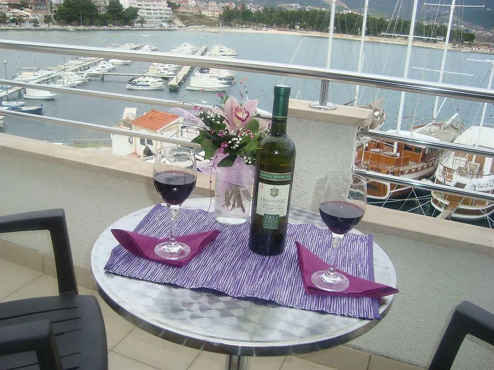 Rooms And Apartments Porat Stobrec Guest house