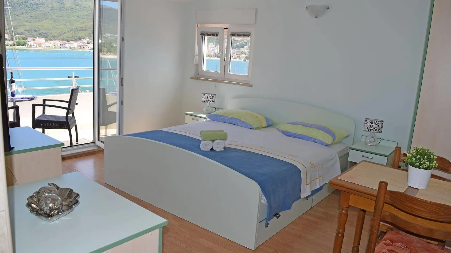 Rooms And Apartments Porat Stobrec 3*,