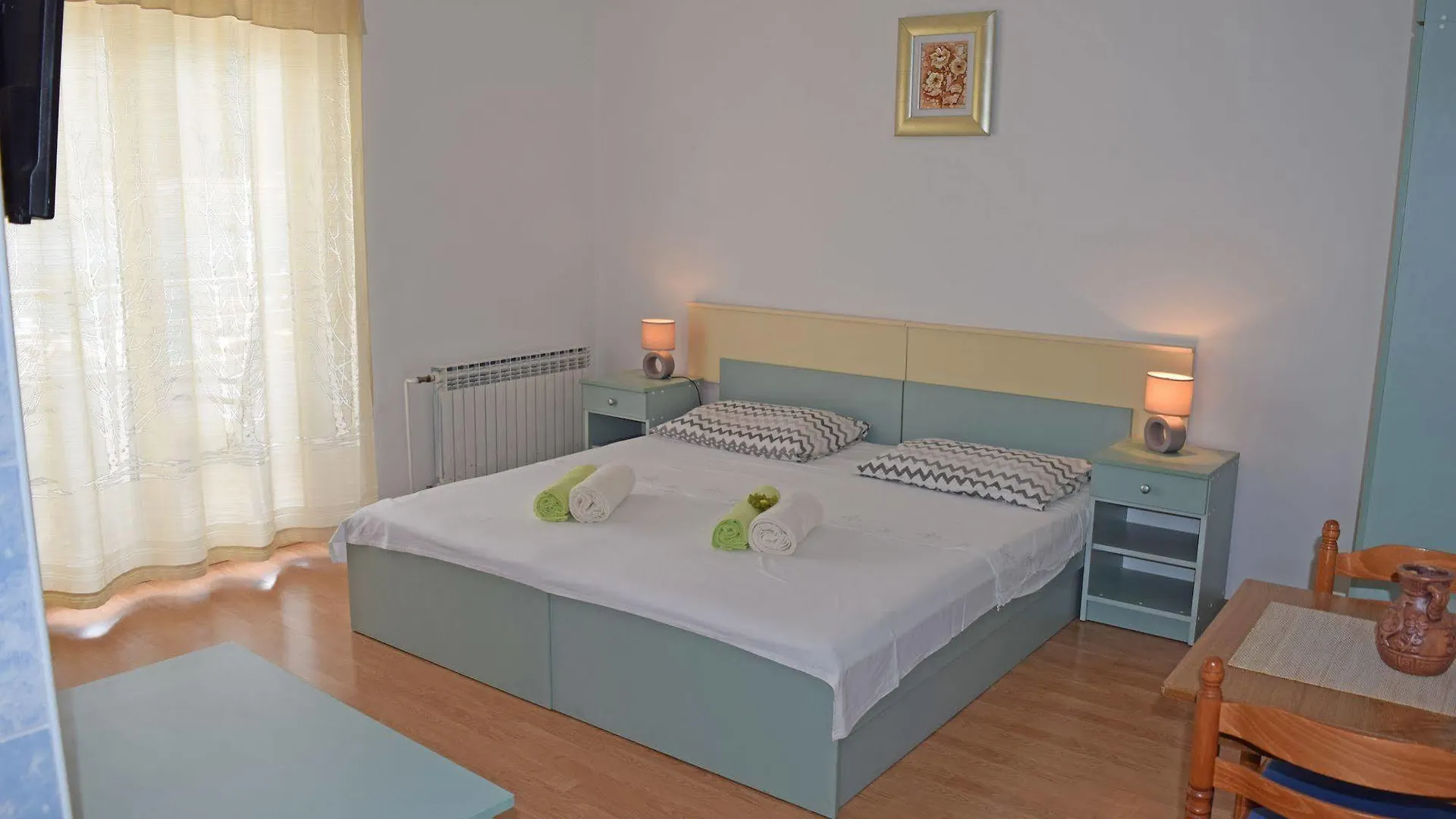 Rooms And Apartments Porat Stobrec 3*,  Croatia