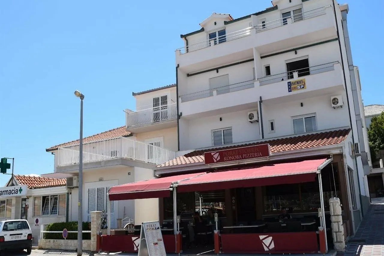 Rooms And Apartments Porat Stobrec 3*,  Croatia
