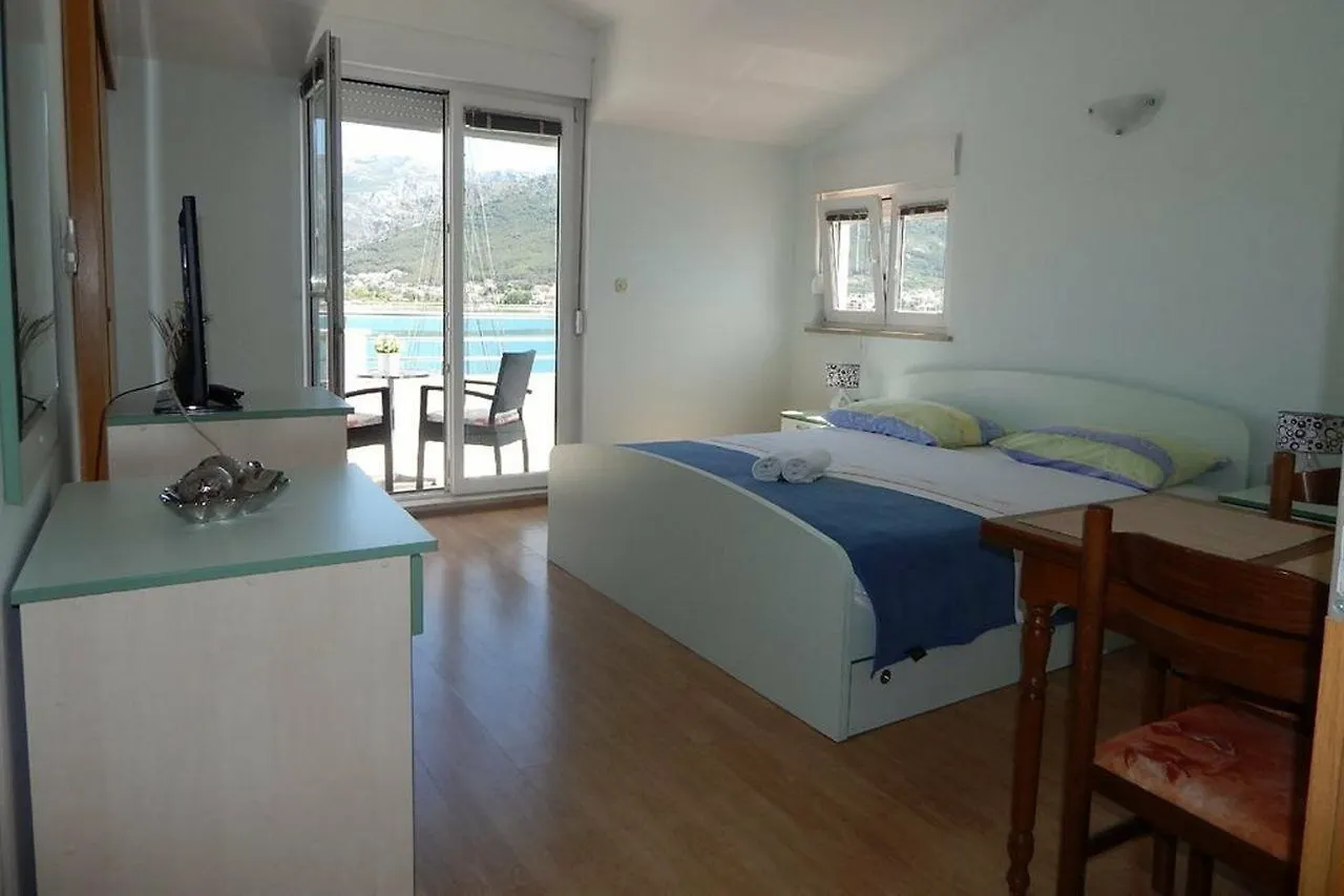Rooms And Apartments Porat Stobrec 3*,  Croatia